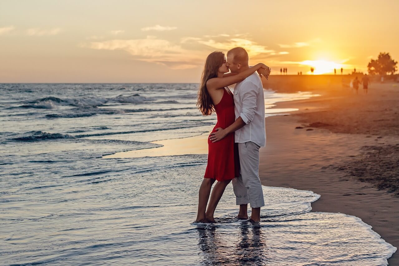 liefde en relatie koppel strand